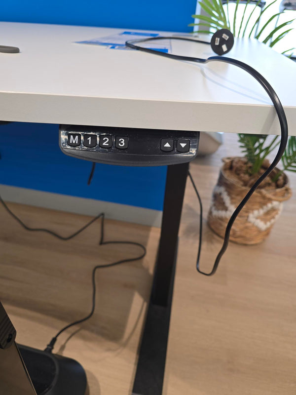 Ex-Demonstration ErgoDesk Automatic Standing Desk 1800mm (White/Black)