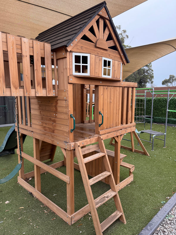 Ex-Demonstration Kensington Playcentre with 2.2m Slide