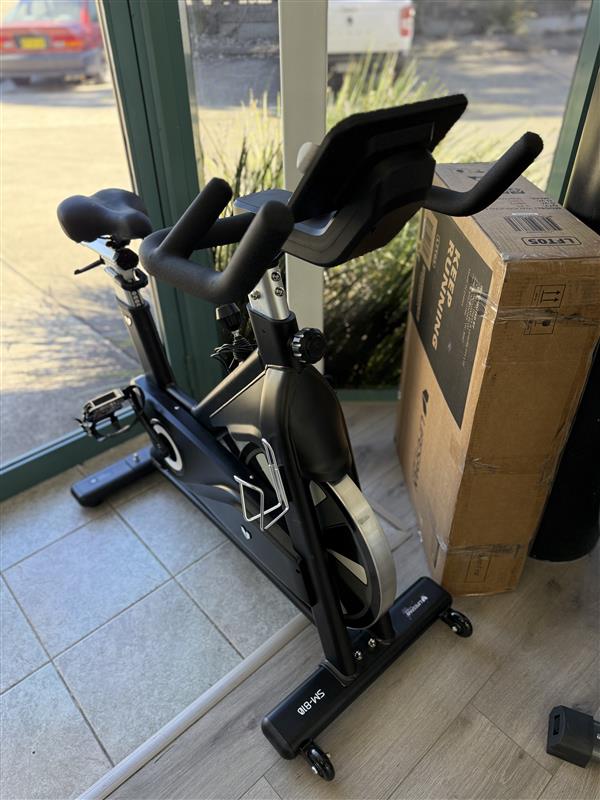 Refurbished SM-810 Magnetic Spin Bike