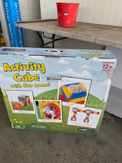 Refurbished Starplay Activity Cube with 1 tunnel (Boxed)